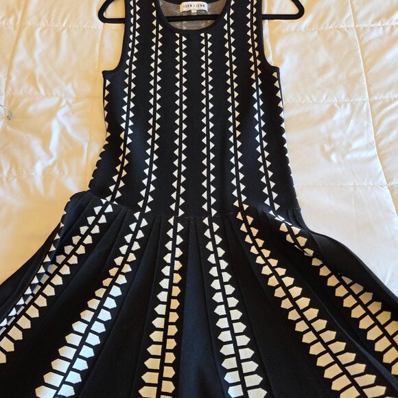JOHN +JENN knit drop waist dress black and white geometric design size Large - Picture 4 of 6